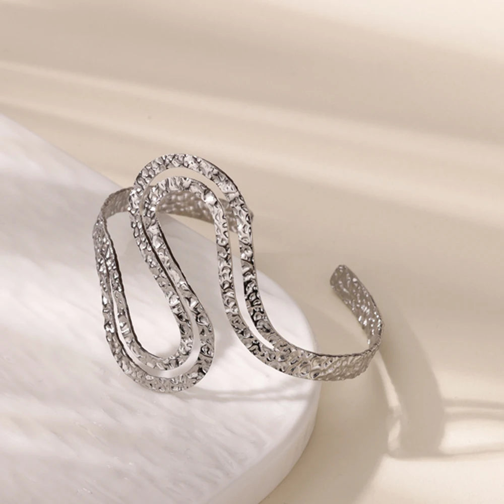 Bracelet Manchette Femme en Acier Inoxydable – Collection Dorée Tendance