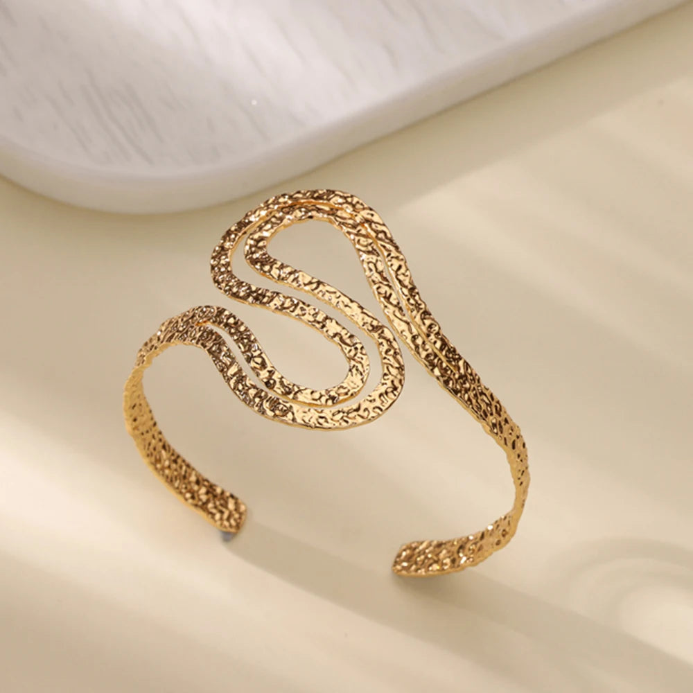 Bracelet Manchette Femme en Acier Inoxydable – Collection Dorée Tendance