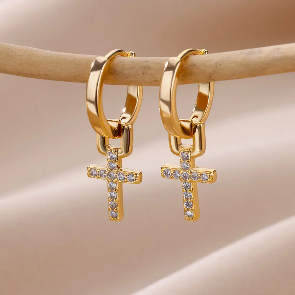 Boucles d’Oreilles Femme Dorées en Acier Inoxydable & Zircons – Élégantes et Tendance