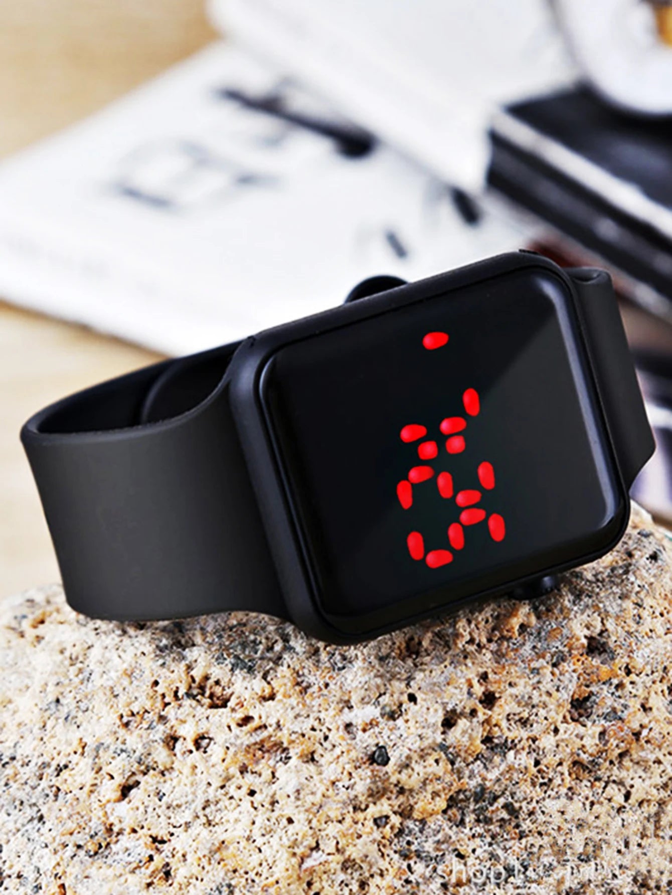 Coffret Homme Montre Digitale & Bijoux – Ensemble 4 Pièces Style Urbain