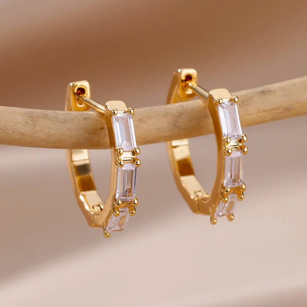 Boucles d’Oreilles Femme Dorées en Acier Inoxydable & Zircons – Élégantes et Tendance