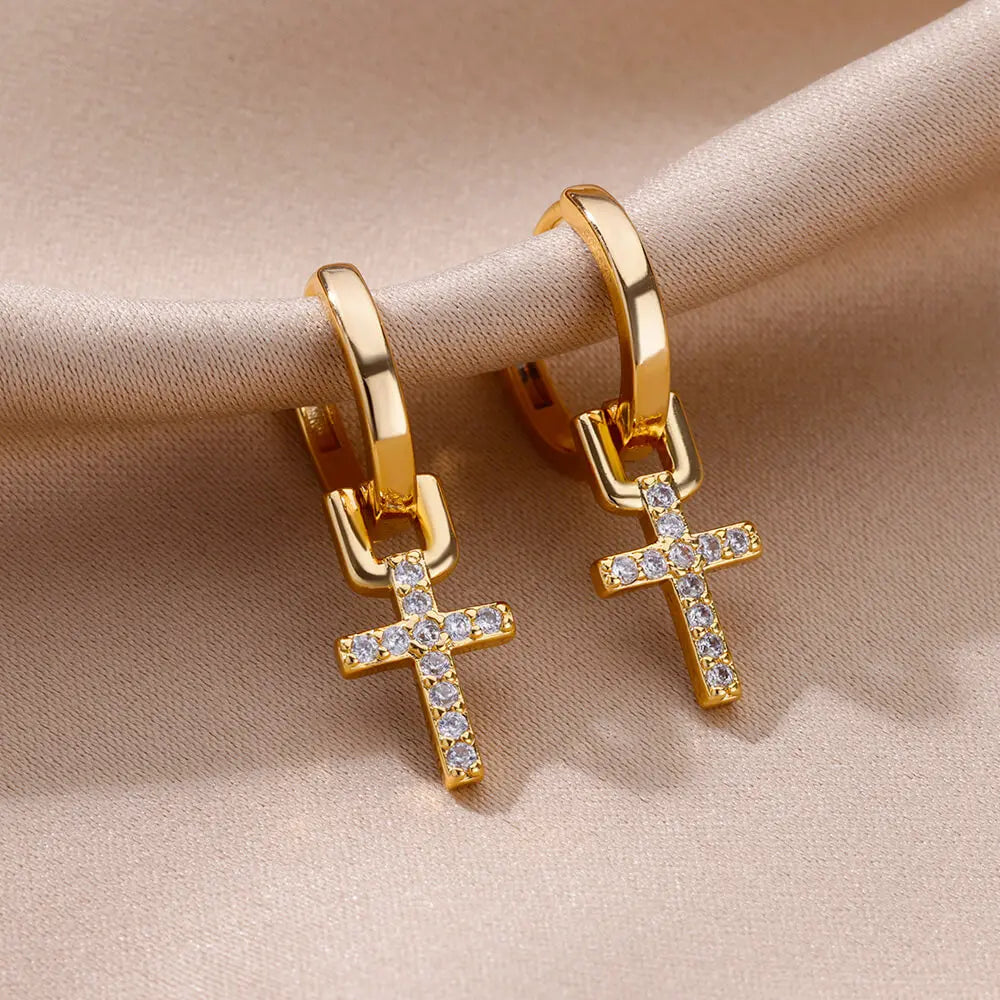 Boucles d’Oreilles Femme Dorées en Acier Inoxydable & Zircons – Élégantes et Tendance