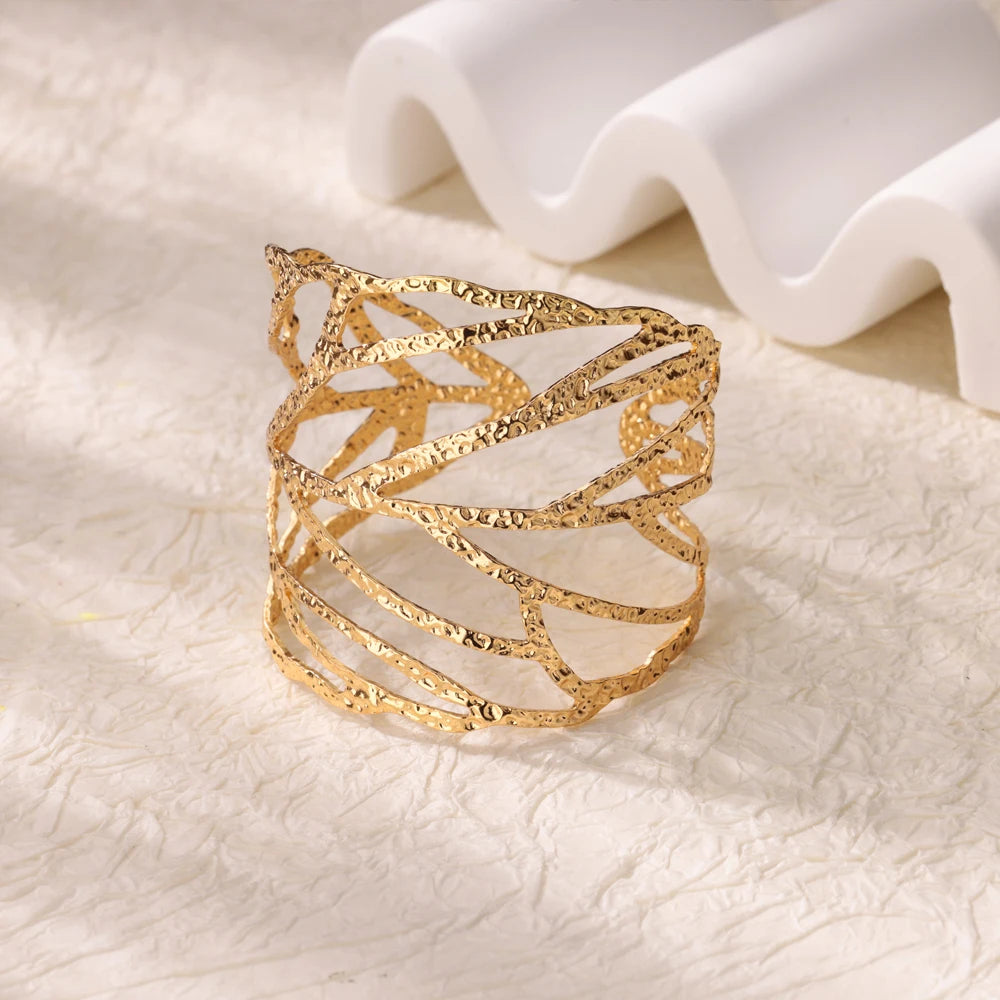 Bracelet Manchette Femme en Acier Inoxydable – Collection Dorée Tendance