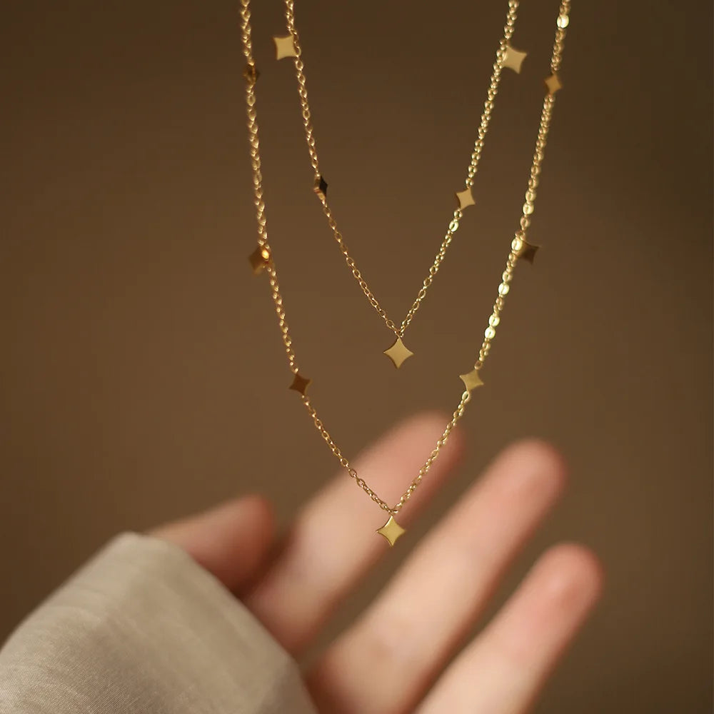 Collier Éclat Céleste – Acier Inoxydable Doré 18K