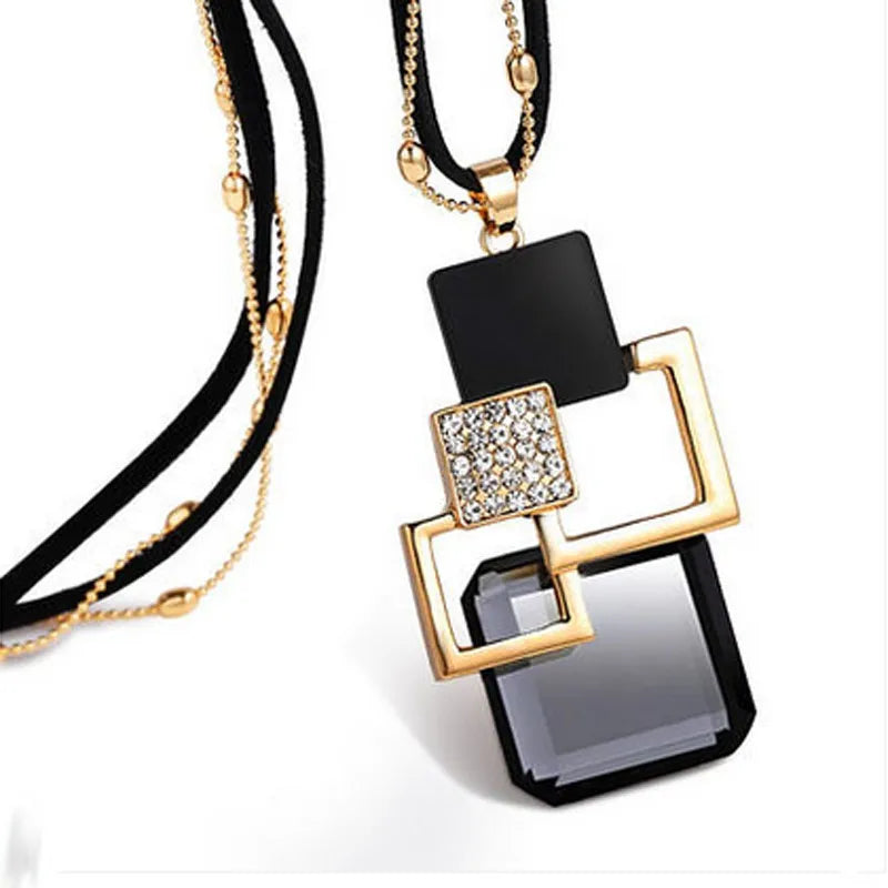 Collier Femme Éclat Géométrique – Pendentif Cristal Élégant