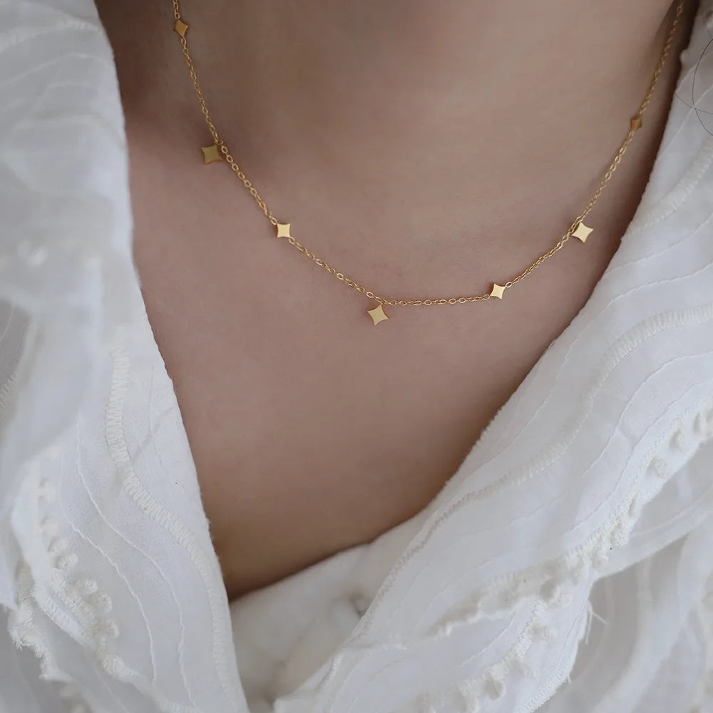 Collier Éclat Céleste – Acier Inoxydable Doré 18K